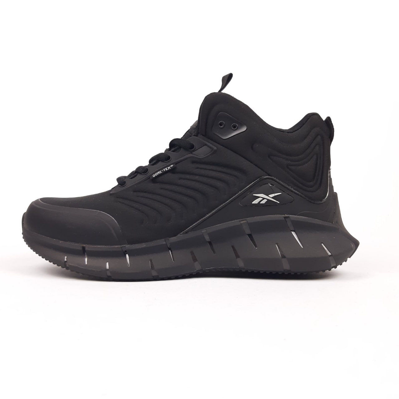 Кроссовки Reebok Zig Kinetica высокие черные с белым мужские зимние повседневные на шнуровке спортивная обувь
