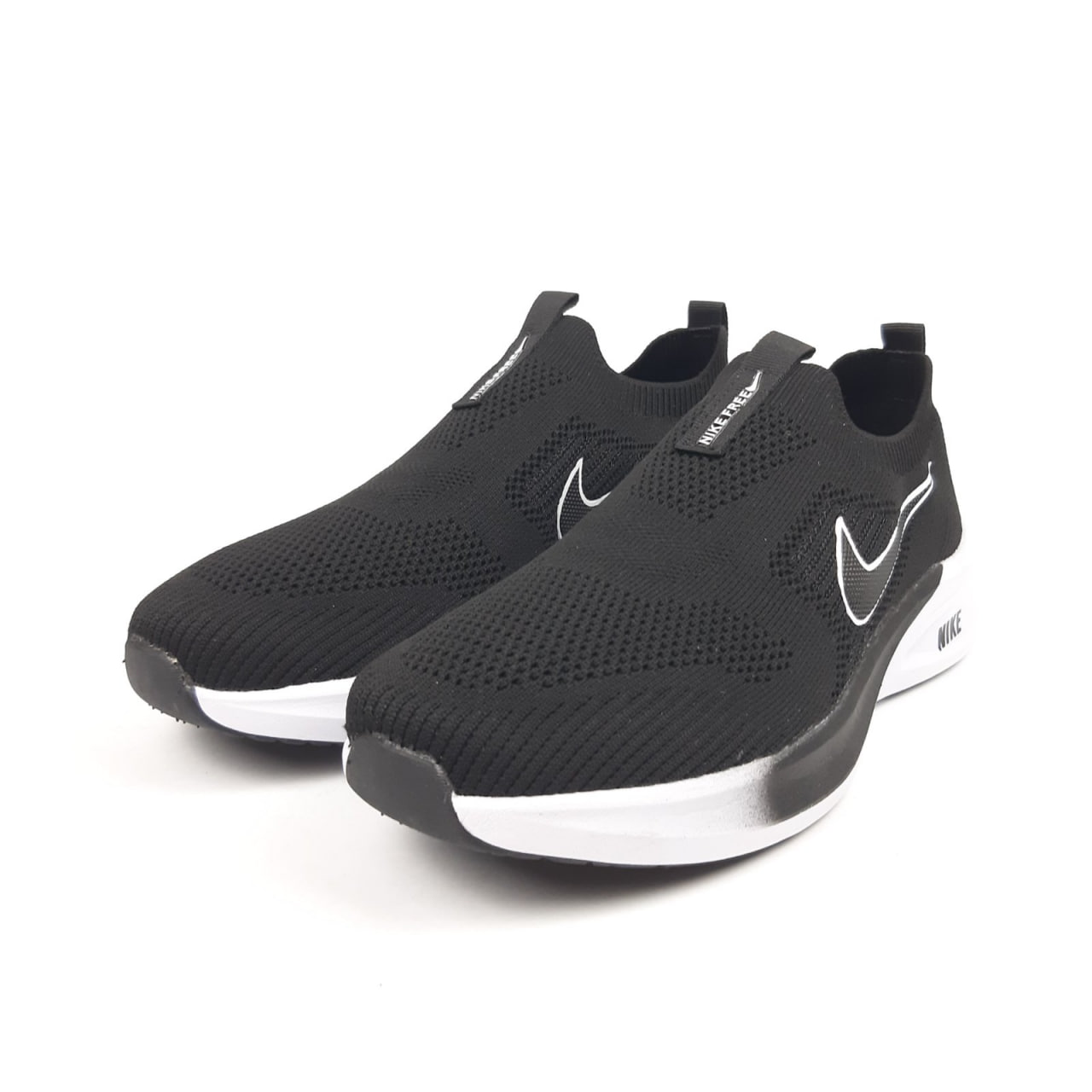 Nike FREE Run тапкі мокасіни сліпони черные с белым для бассейна шлепки сланцы