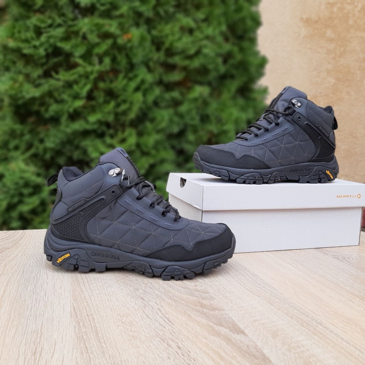 Кроссовки Merrell Tracking высокие резиновые серые зимние повседневные на шнуровке спортивная обувь