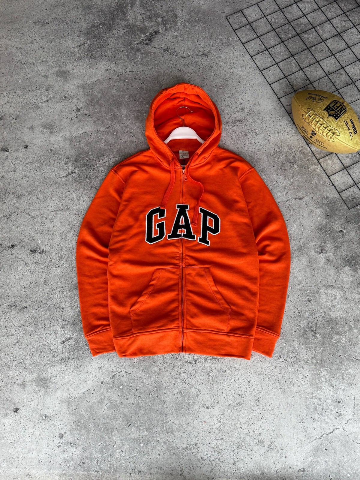 Кофта мужская GAP оранжевая хлопок демисезонная зип худи с вышивкой спортивная кофта на молнии