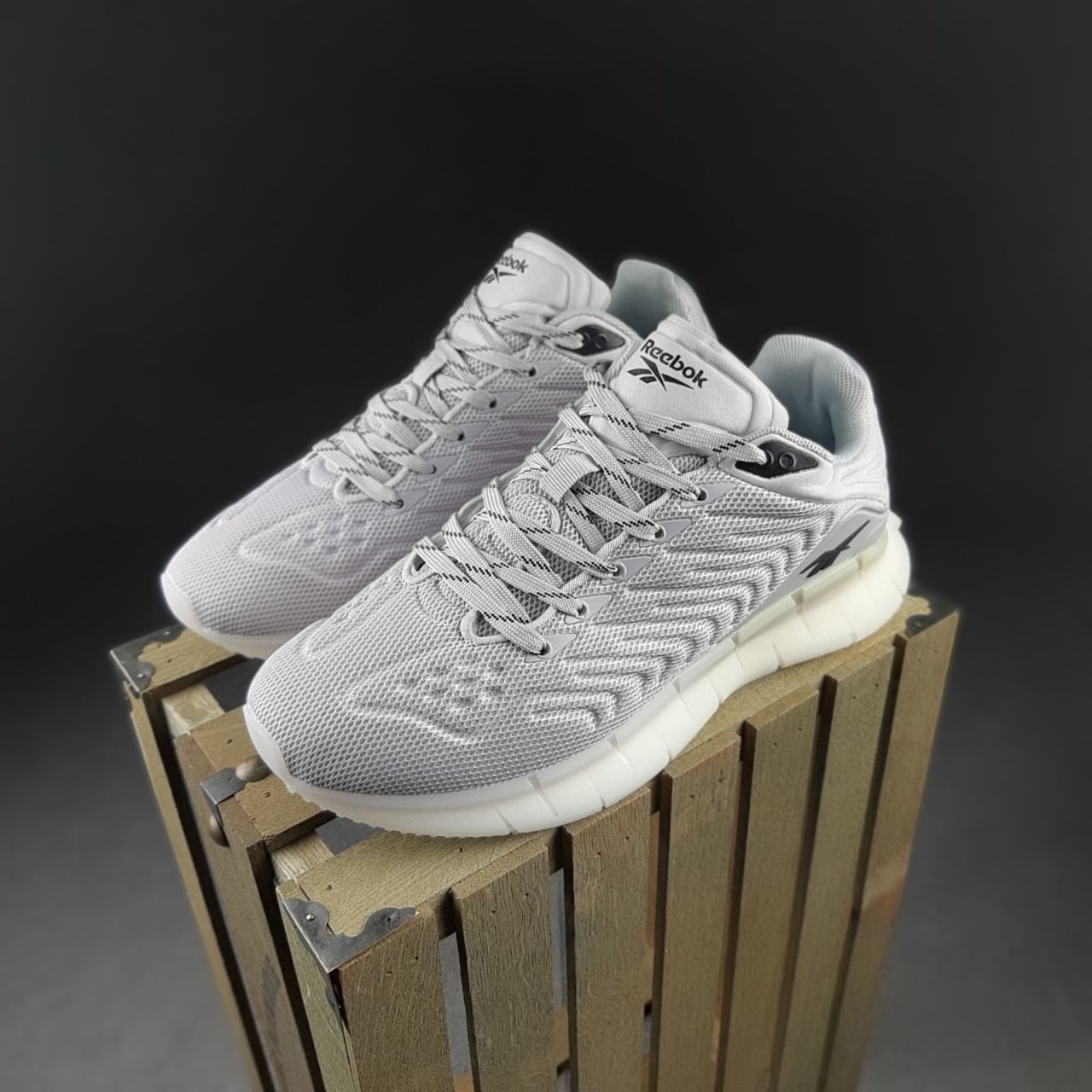 Кроссовки Reebok Zig Kinetica мужские текстильные серые демисезонные повседневные на шнуровке спортивная обувь