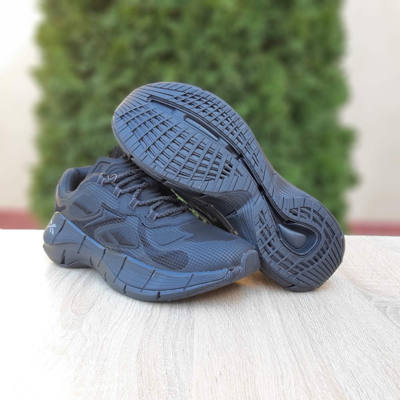 Кроссовки Reebok Zig Kinetica текстильные черные демисезонные модные повседневные на шнуровке спортивная обувь